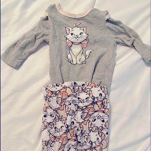 Baby girl Disney Aristrocats outfit.